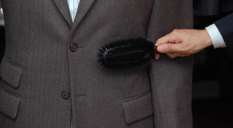 brush-wool-suit-1.jpg